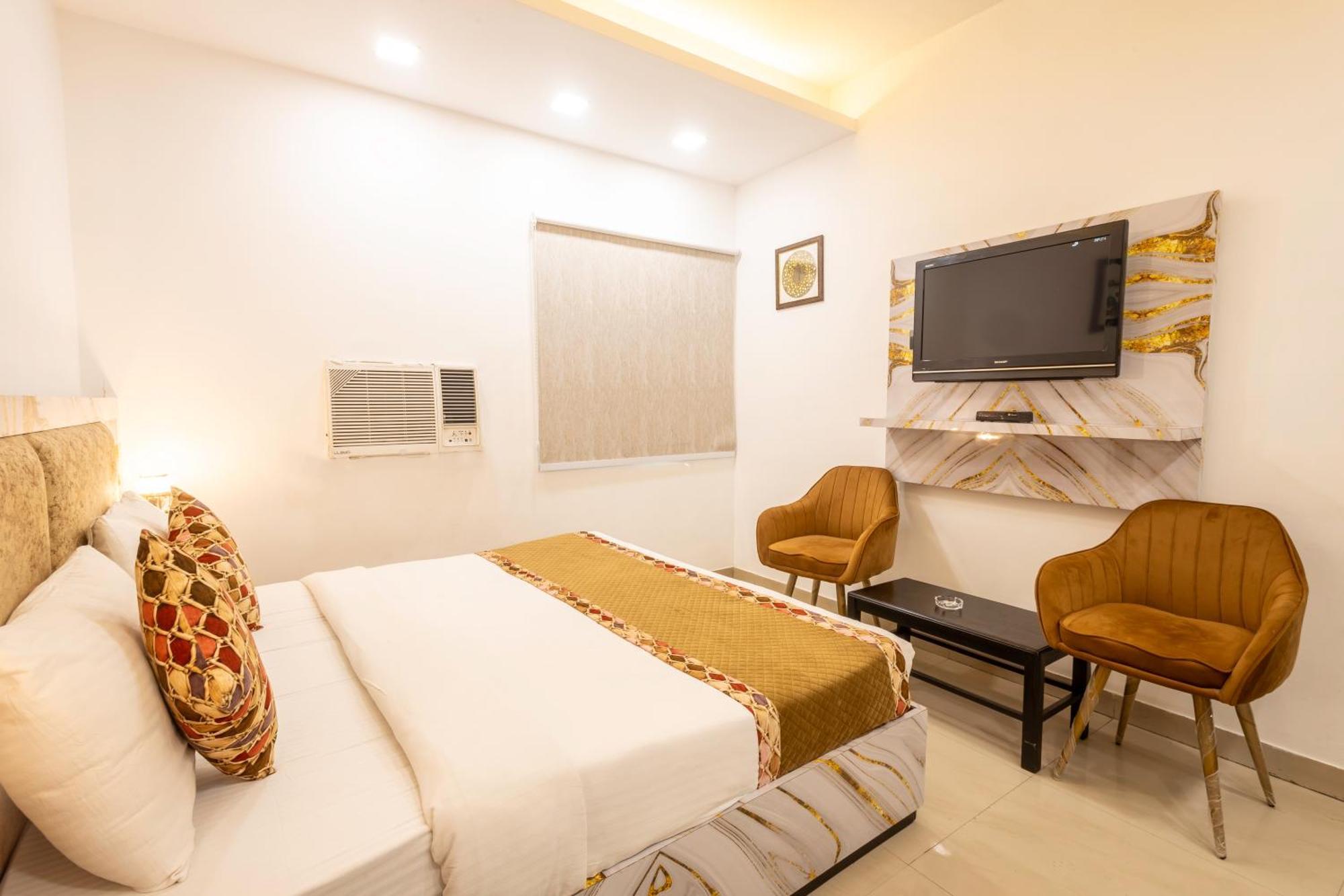 Hotel Cosmo Near Blk Hospital Karol Bagh デリー エクステリア 写真