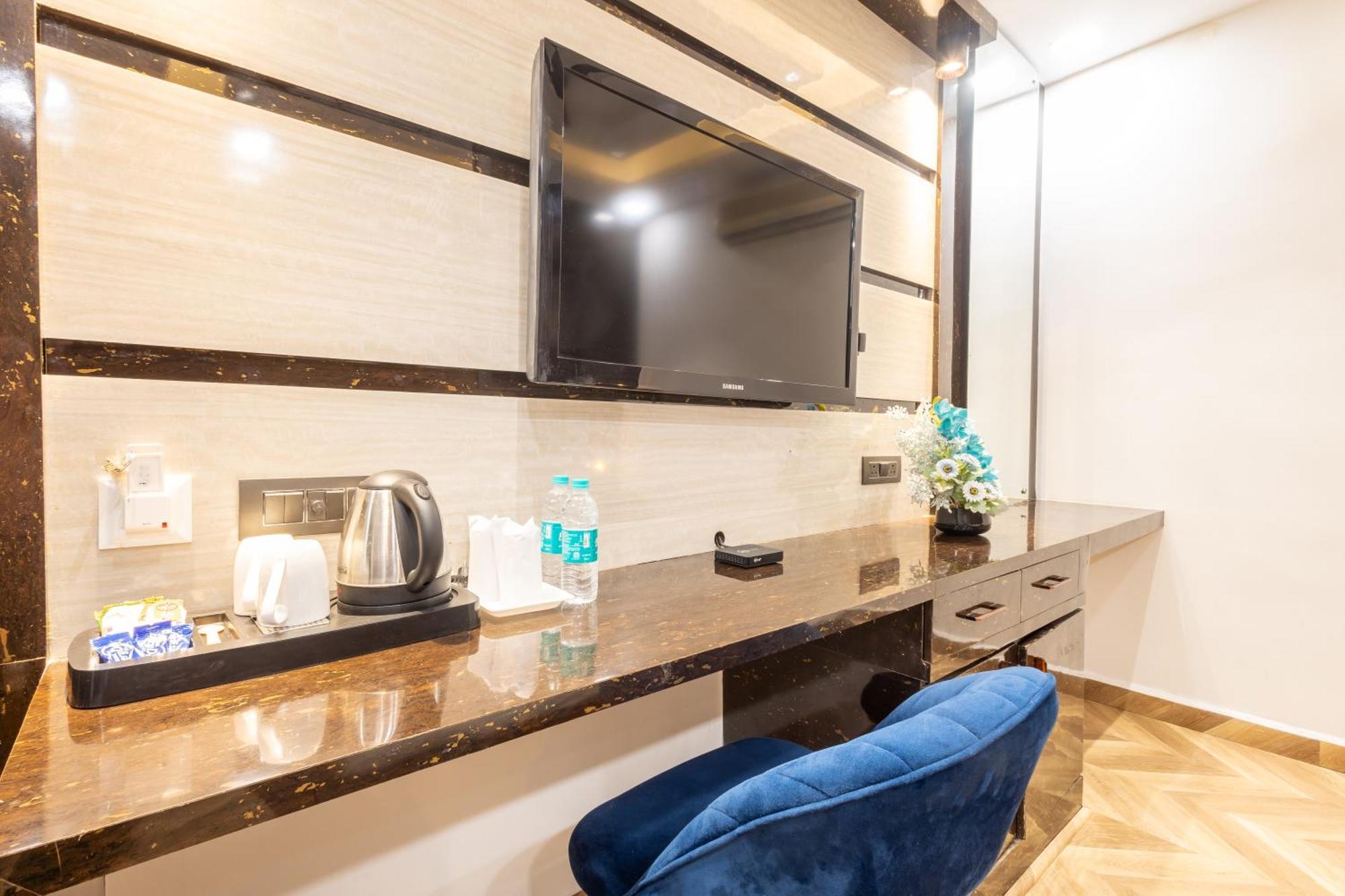 Hotel Cosmo Near Blk Hospital Karol Bagh デリー エクステリア 写真