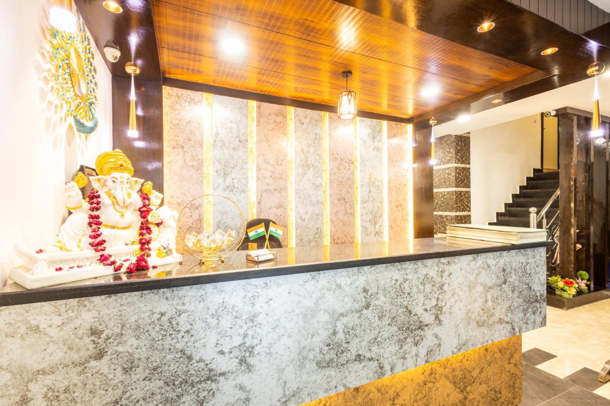 Hotel Cosmo Near Blk Hospital Karol Bagh デリー エクステリア 写真